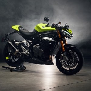 thong-so-gia-ban-triumph-speed-triple-1200-rx-2025-moi