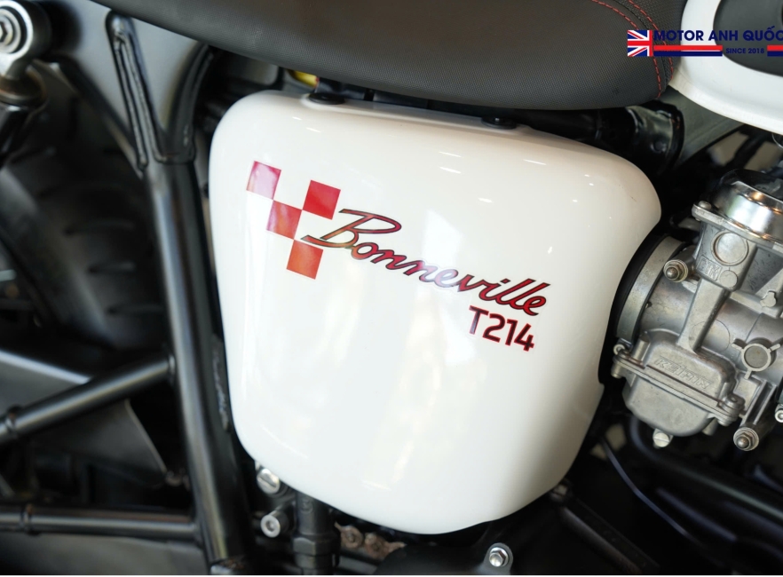TRIUMPH BONNEVILLE T214 – SỐ 650/1.000