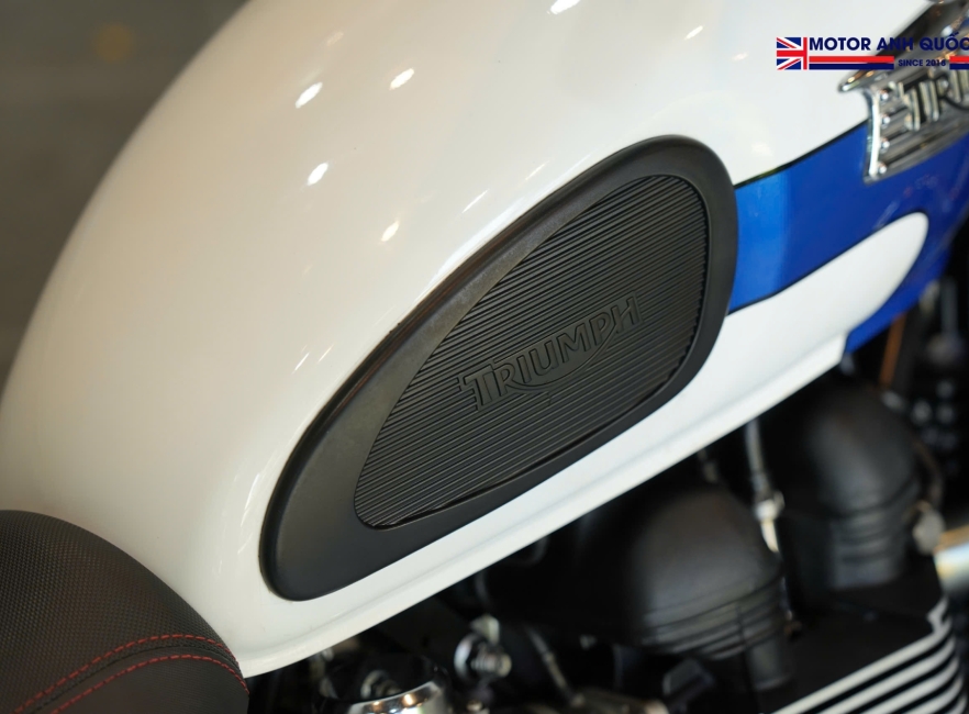 TRIUMPH BONNEVILLE T214 – SỐ 650/1.000