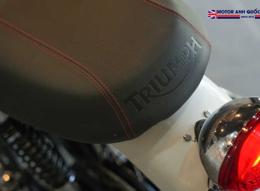 TRIUMPH BONNEVILLE T214 – SỐ 650/1.000