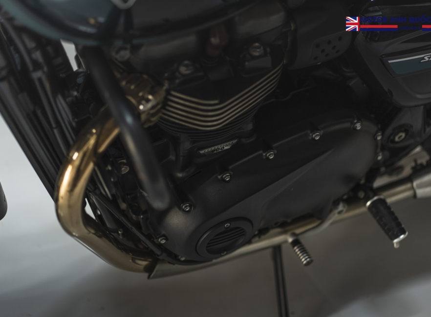 Triumph Street Twin 2019 màu Xanh đen