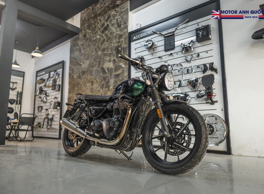 Triumph Street Twin 2019 màu Xanh đen