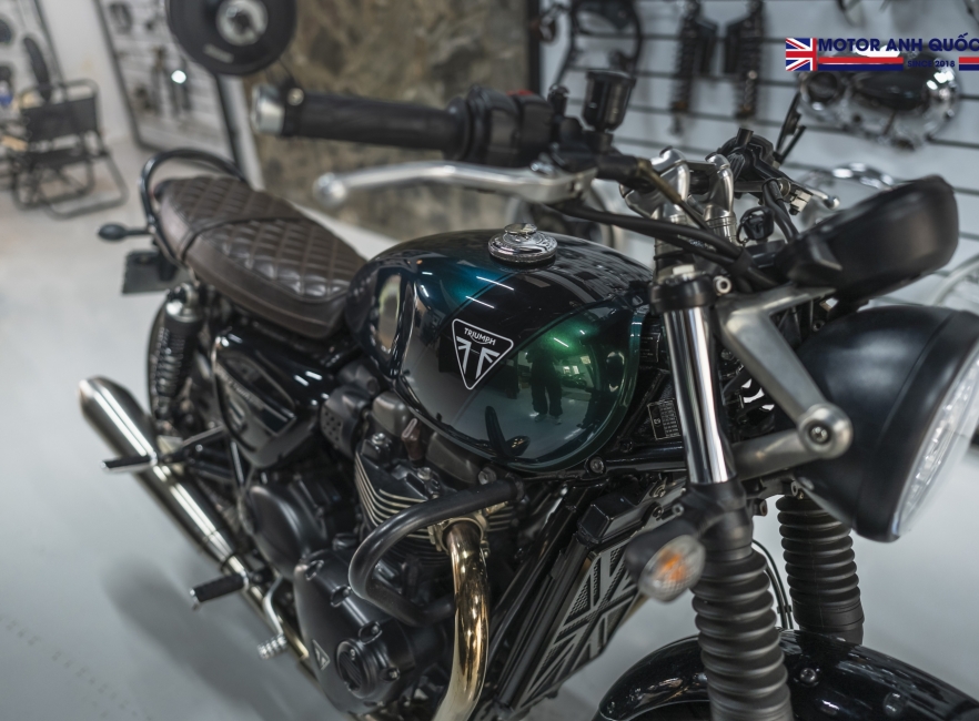 Triumph Street Twin 2019 màu Xanh đen