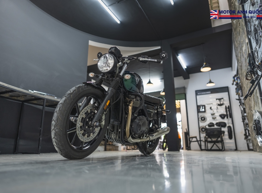Triumph Street Twin 2019 màu Xanh đen