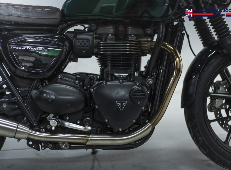Triumph Street Twin 2019 màu Xanh đen