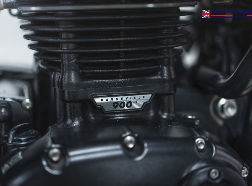 Triumph Street Twin 2019 màu Xanh đen
