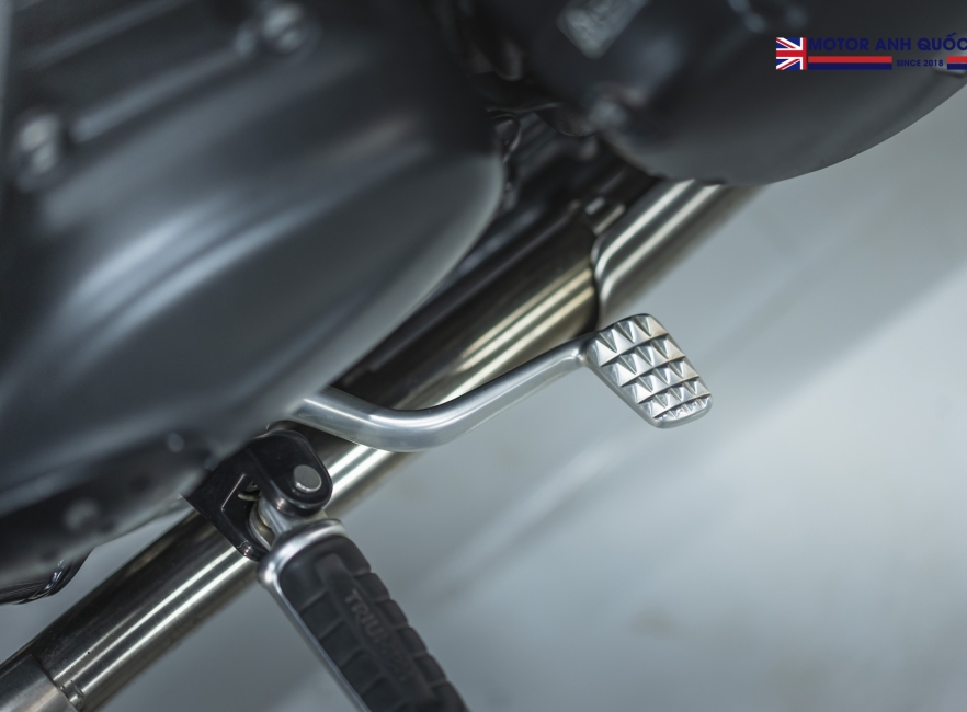 Triumph Street Twin 2019 màu Xanh đen
