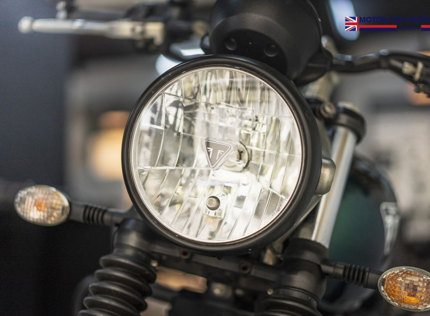 Triumph Street Twin 2019 màu Xanh đen