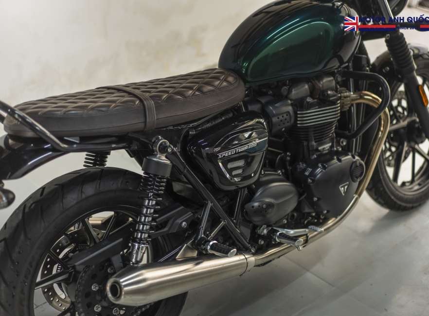 Triumph Street Twin 2019 màu Xanh đen