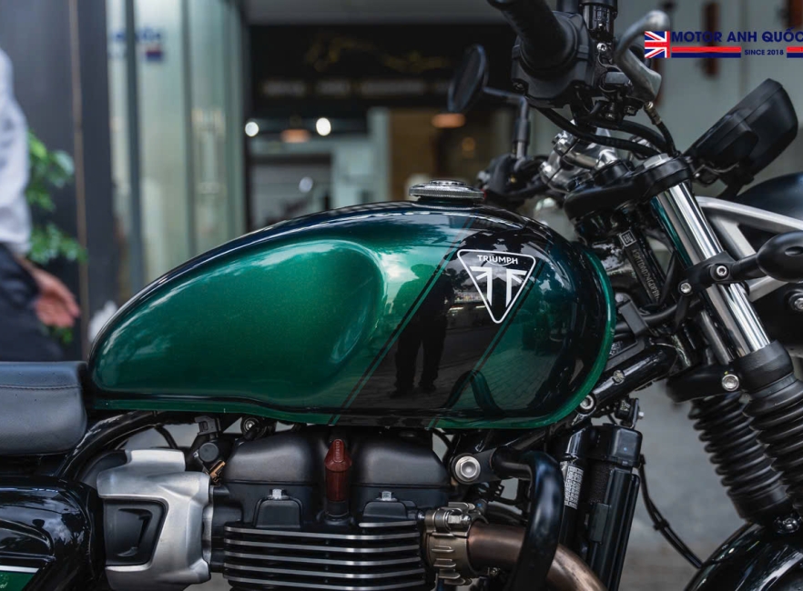 Triumph Speed Twin 900 - 8/2023