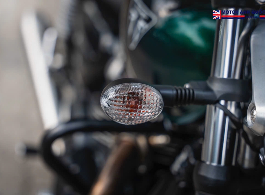 Triumph Speed Twin 900 - 8/2023