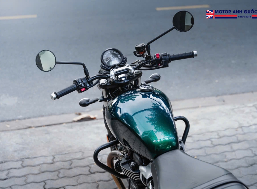 Triumph Speed Twin 900 - 8/2023