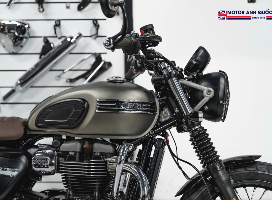 TRIUMPH STREET TWIN 2020 – ĐỒ CHƠI NGẬP TRÀN