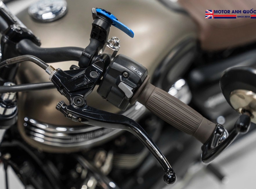 TRIUMPH STREET TWIN 2020 – ĐỒ CHƠI NGẬP TRÀN