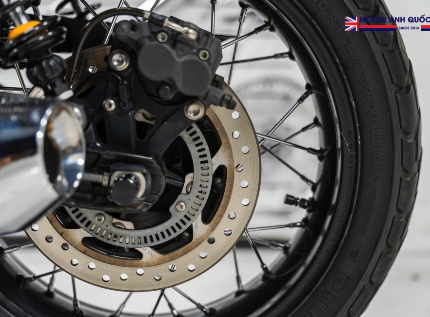 TRIUMPH STREET TWIN 2020 – ĐỒ CHƠI NGẬP TRÀN