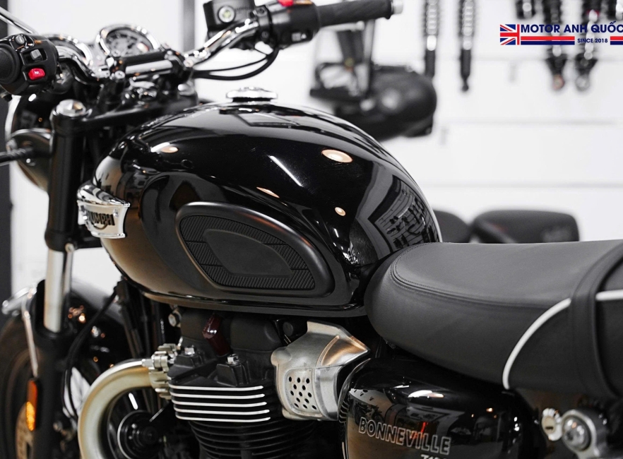 TRIUMPH BONNEVILLE  T100 – ĐẸP NHƯ XE MỚI