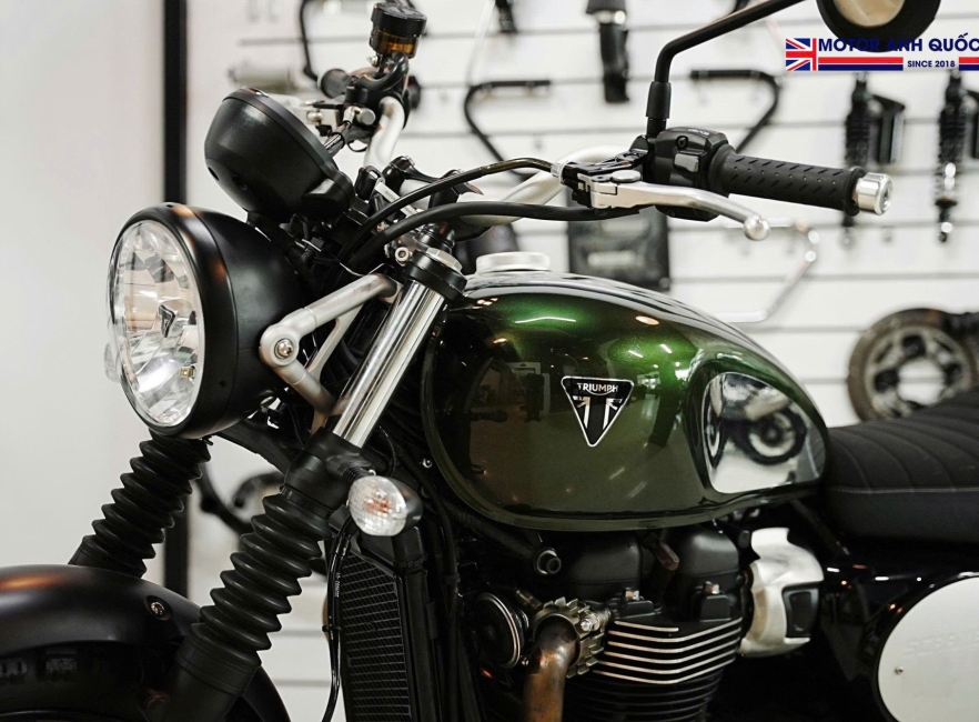  Triumph Street Scrambler 2024 Chrome Edition