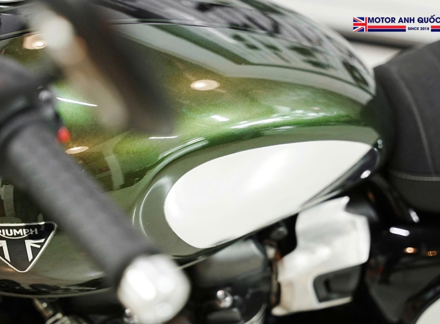  Triumph Street Scrambler 2024 Chrome Edition