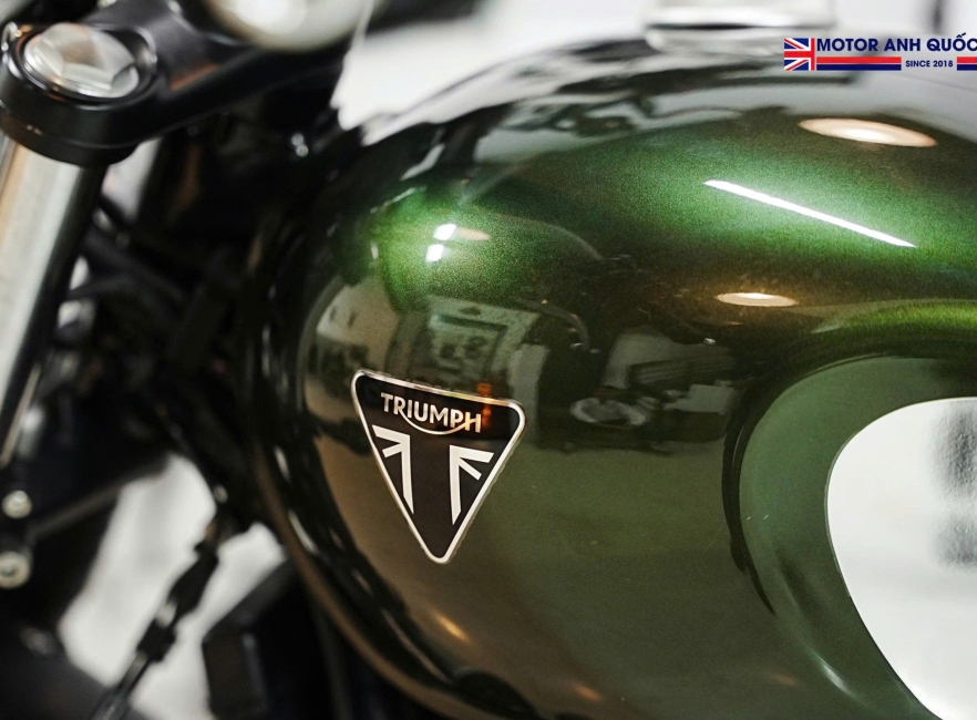  Triumph Street Scrambler 2024 Chrome Edition