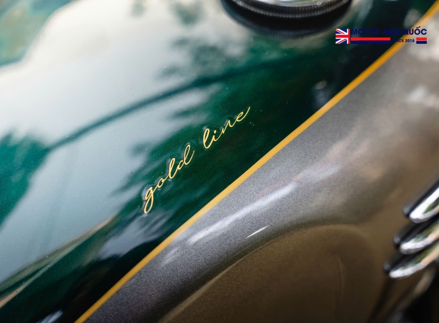 Bonneville T120 Gold Line S